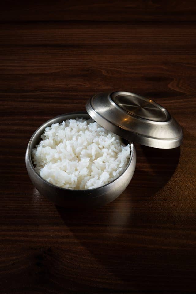 أرز مطهوّ بالبخار